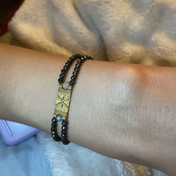 Karma And Luck Jewelry - Gold Plate Pisces Zodiac Bracelet with Faceted Hematite and Aquamarine Beads